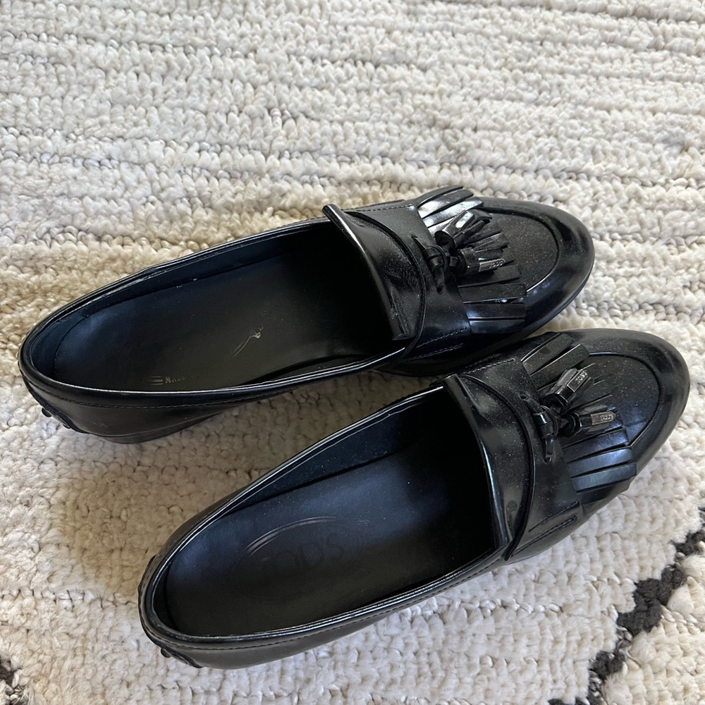 Tod’s Black Leather Loafers
